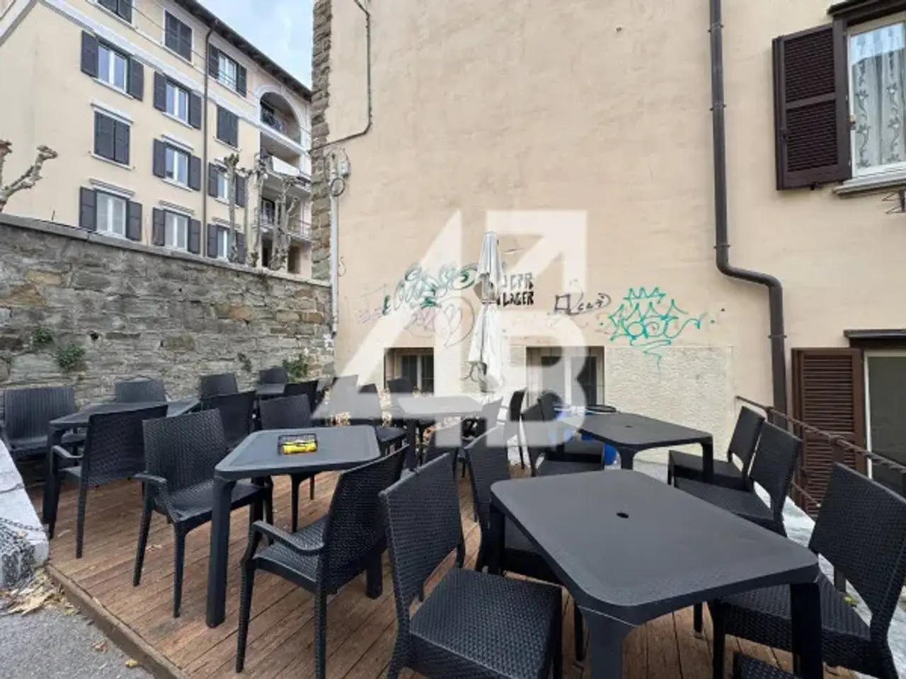 Pizzeria in Via Ippolito Nievo 4, Trieste, {3} - Foto 1