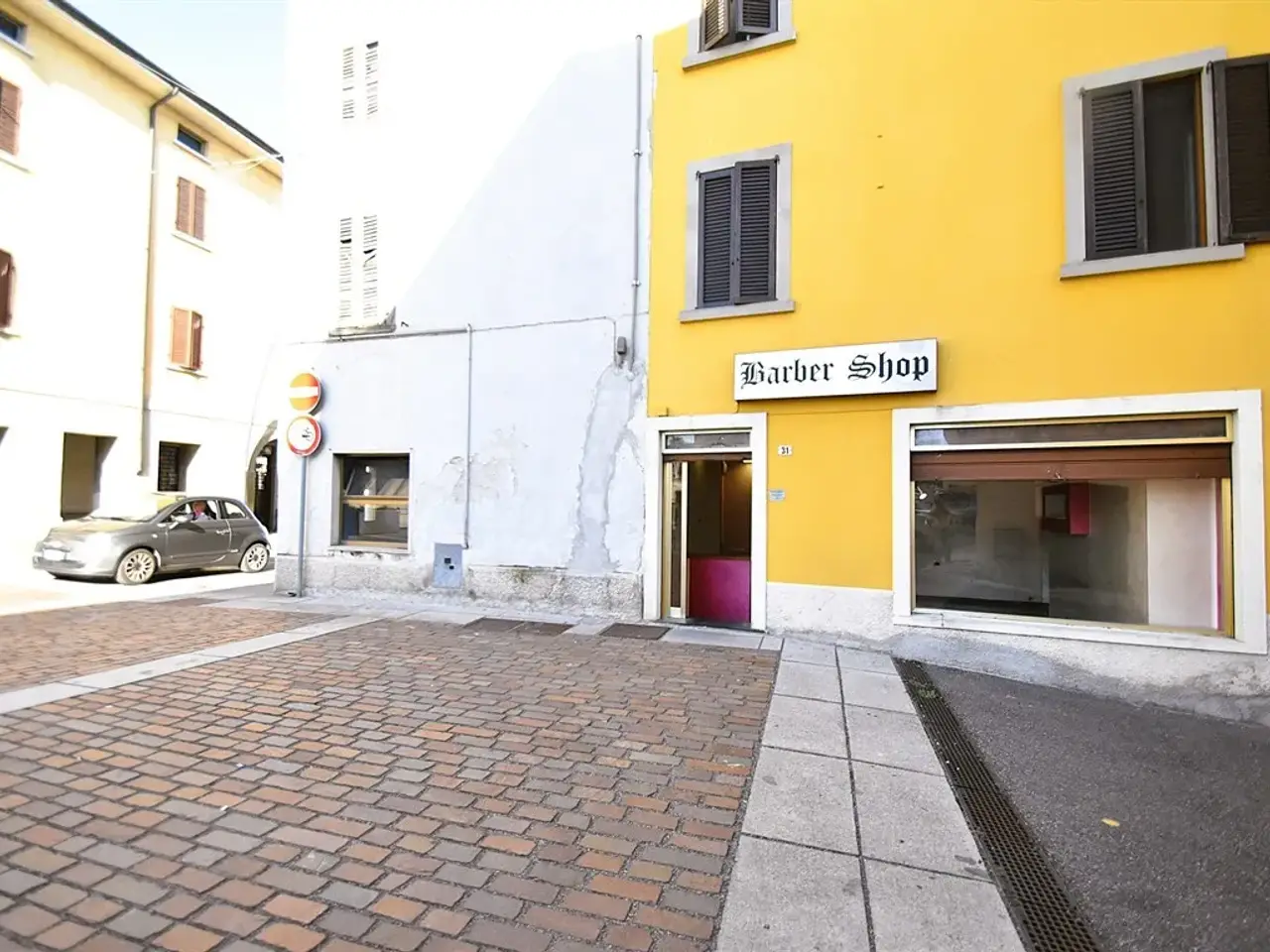 Negozio in Via Martiri della Libertà 31, Grumello Del Monte, {3} - Foto 2