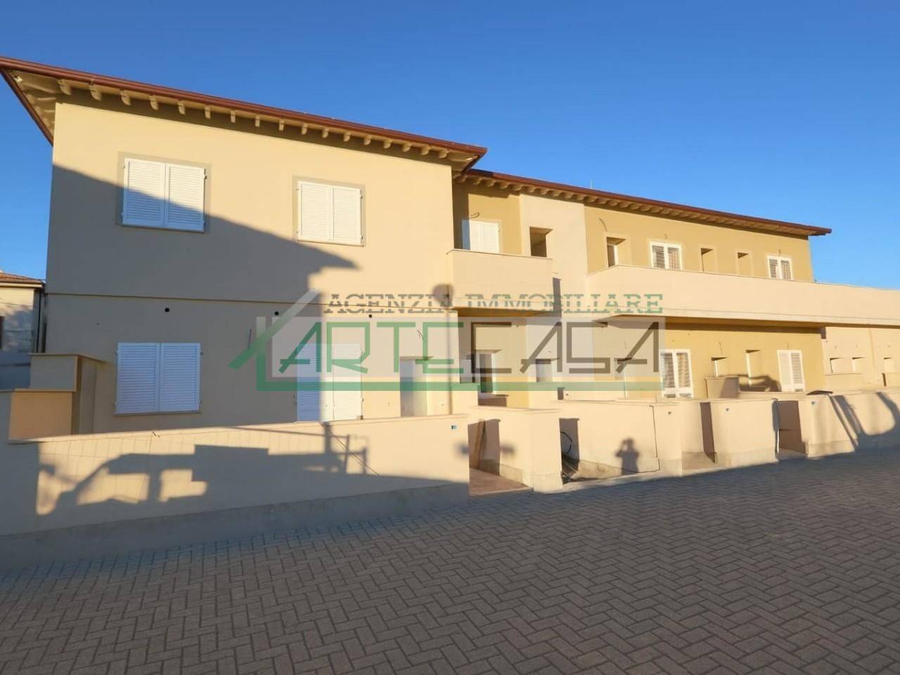 casale in vendita a Cascina