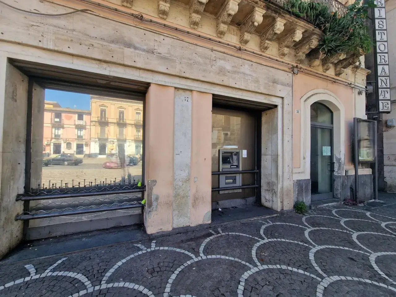 Negozio in Piazza Indipendenza, 28, 95047 Paternò Ct, Italia, Paterno', {3} - Foto 2