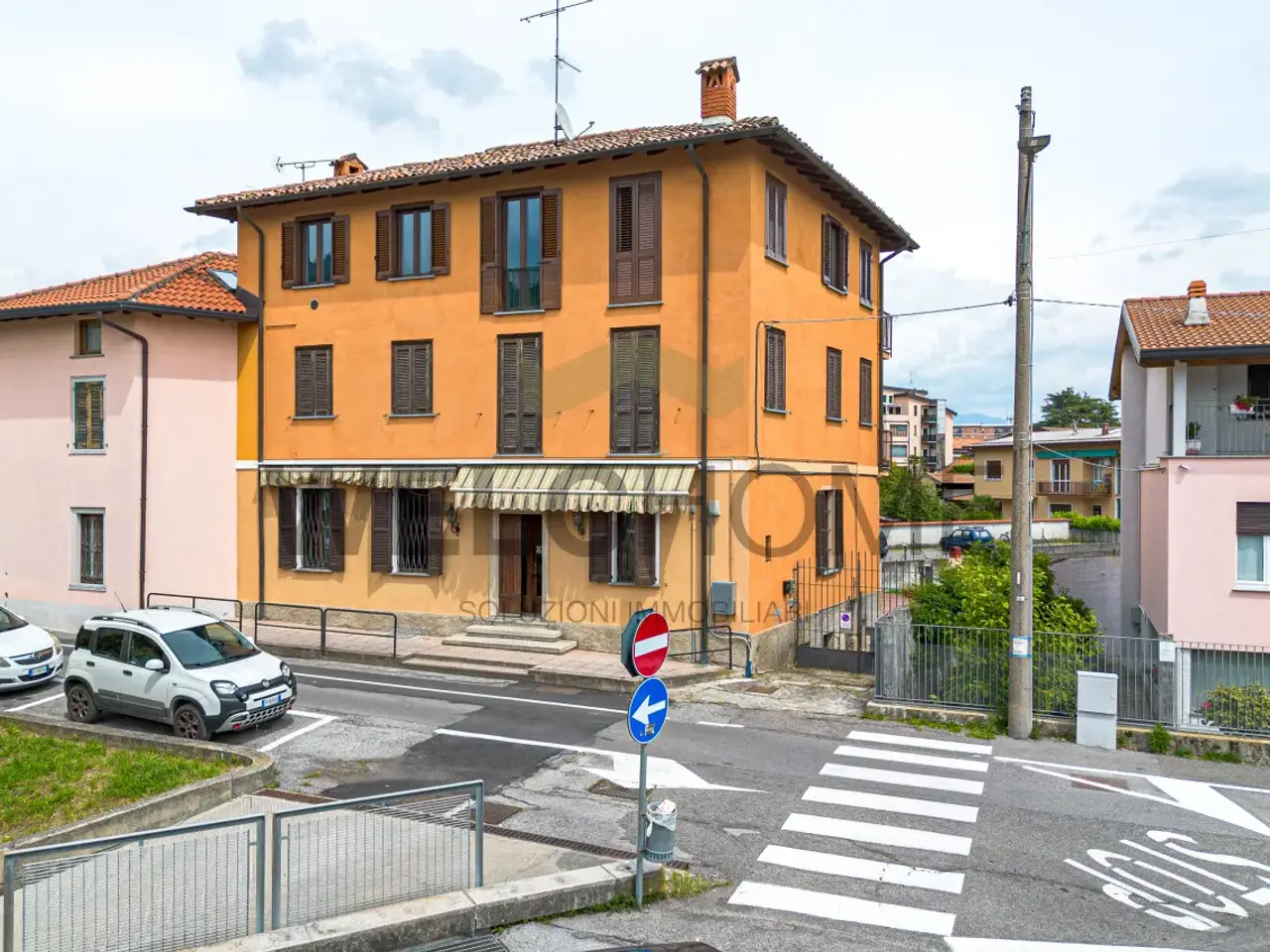 Esercizio commerciale in Via Trento 9, Erba, {3} - Foto 2