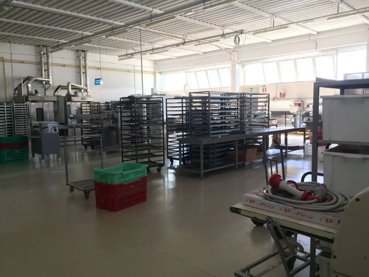 Esercizio commerciale in Via Piemonte 2, Casciana Terme Lari, {3} - Foto 1