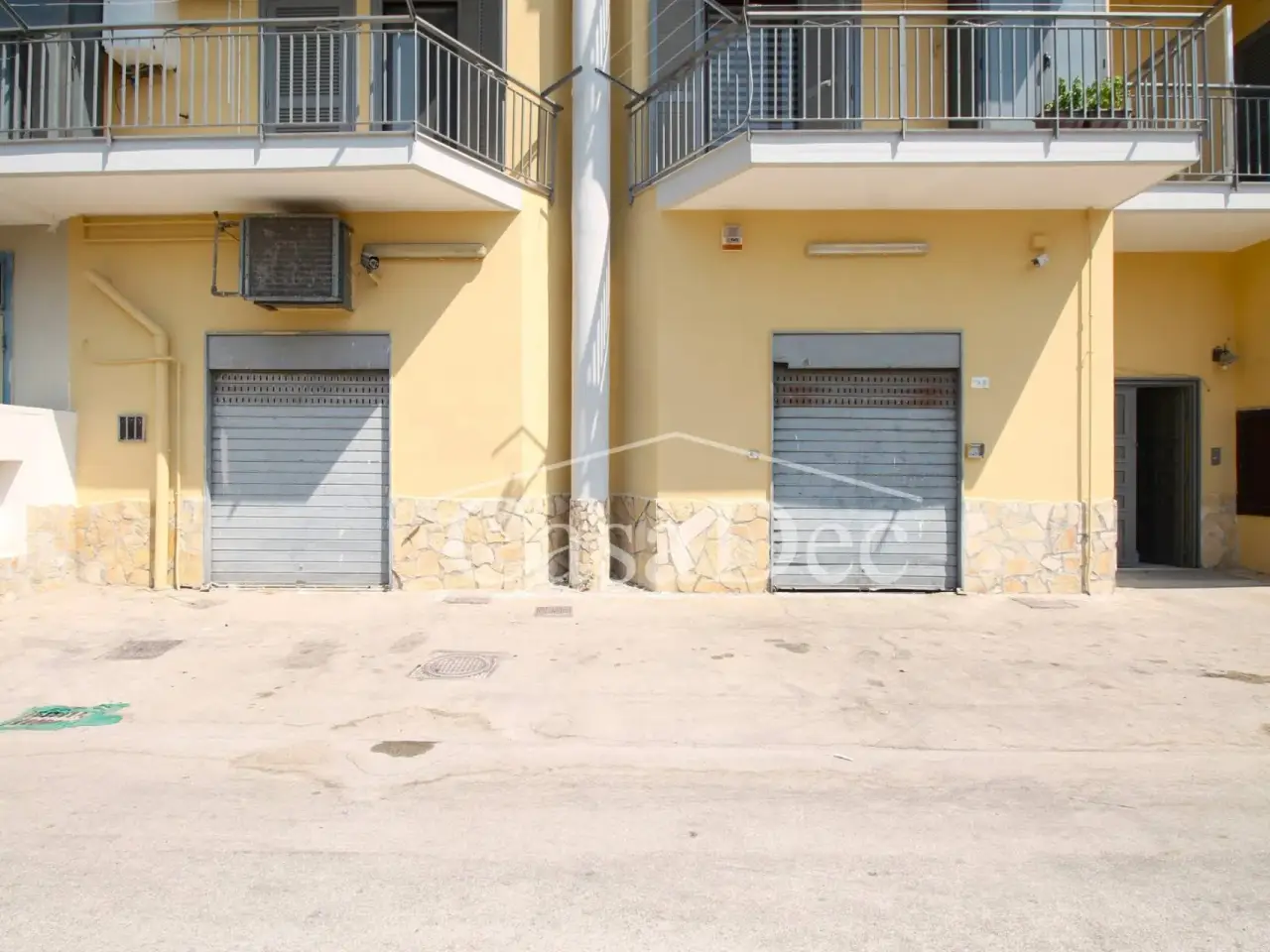 Esercizio commerciale in Via Arco Sant'Antonio 300, Giugliano In Campania, {3} - Foto 1