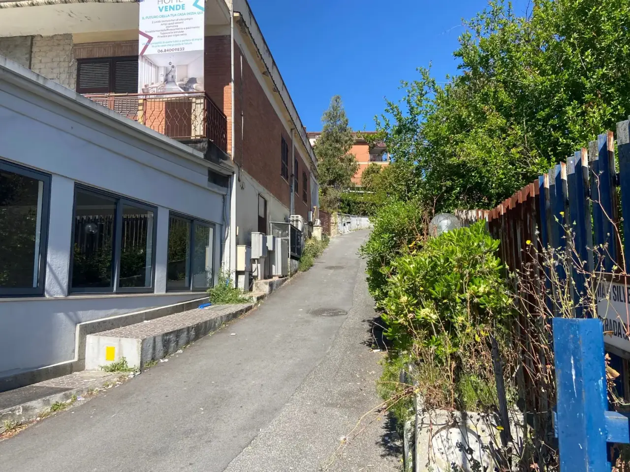 Negozio in Via Gino Silvestrini, Monterotondo, {3} - Foto 1