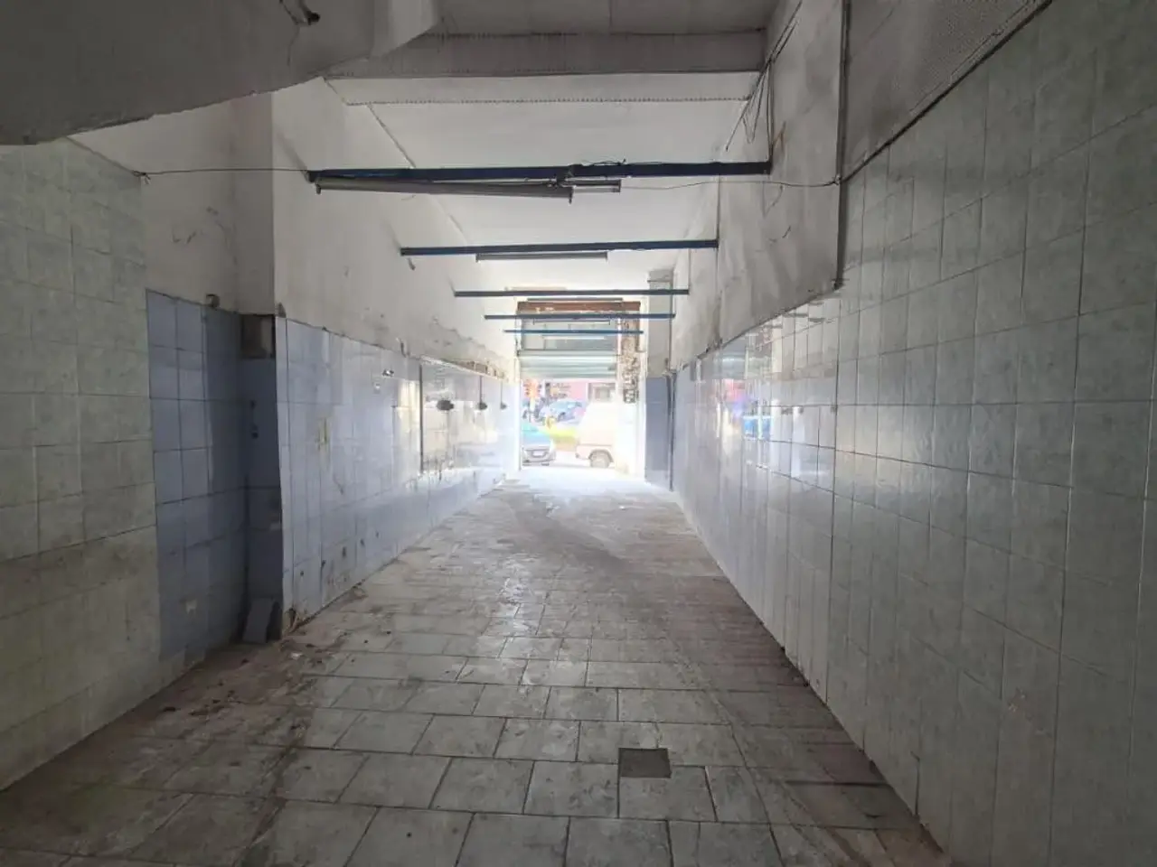 Negozio in Via della Stadera 118, Napoli, {3} - Foto 1