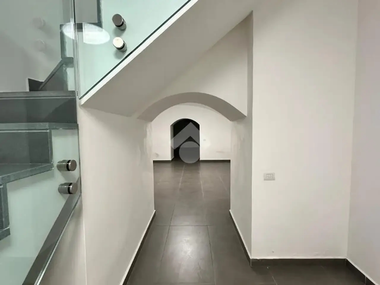 Negozio in Via Fulvio Renella 8, Caserta, {3} - Foto 2