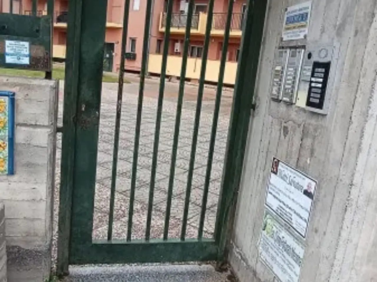 Negozio in Via Fratelli Cervi 11, Carlentini, {3} - Foto 2