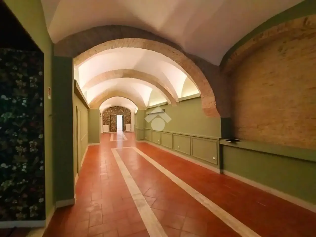 Negozio in Via dei Quartieri 1, Foligno, {3} - Foto 1