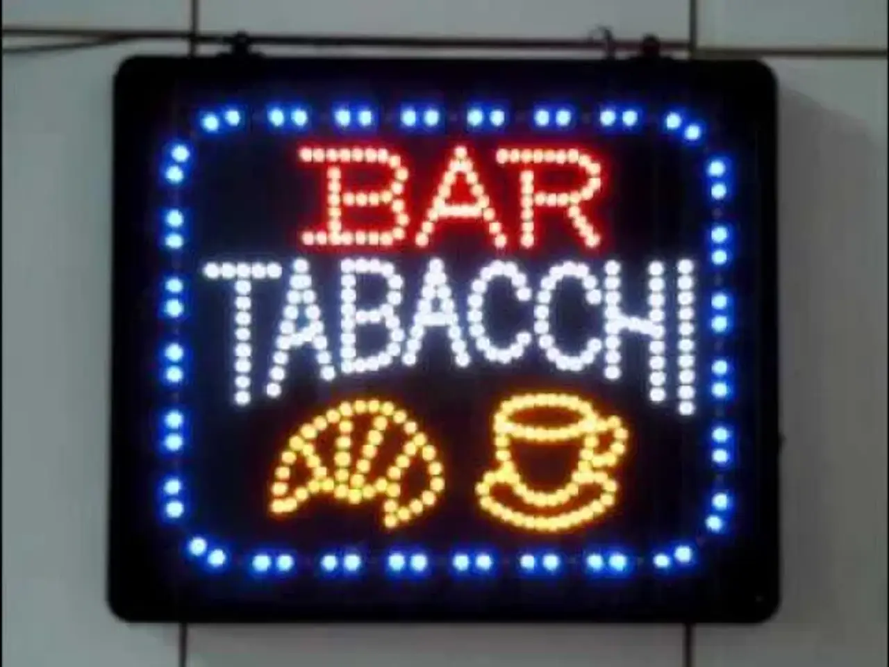 Bar in Piazza Brà, Verona, {3} - Foto 2