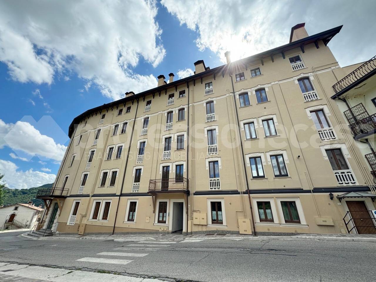 immagine annuncio 1 di 8