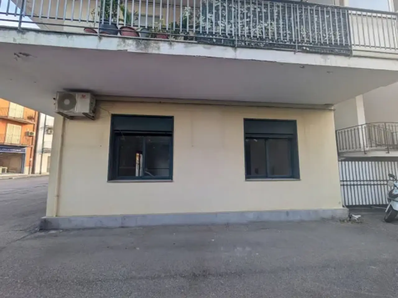 Negozio in Via Statale Oreto 72, Barcellona Pozzo Di Gotto, {3} - Foto 2