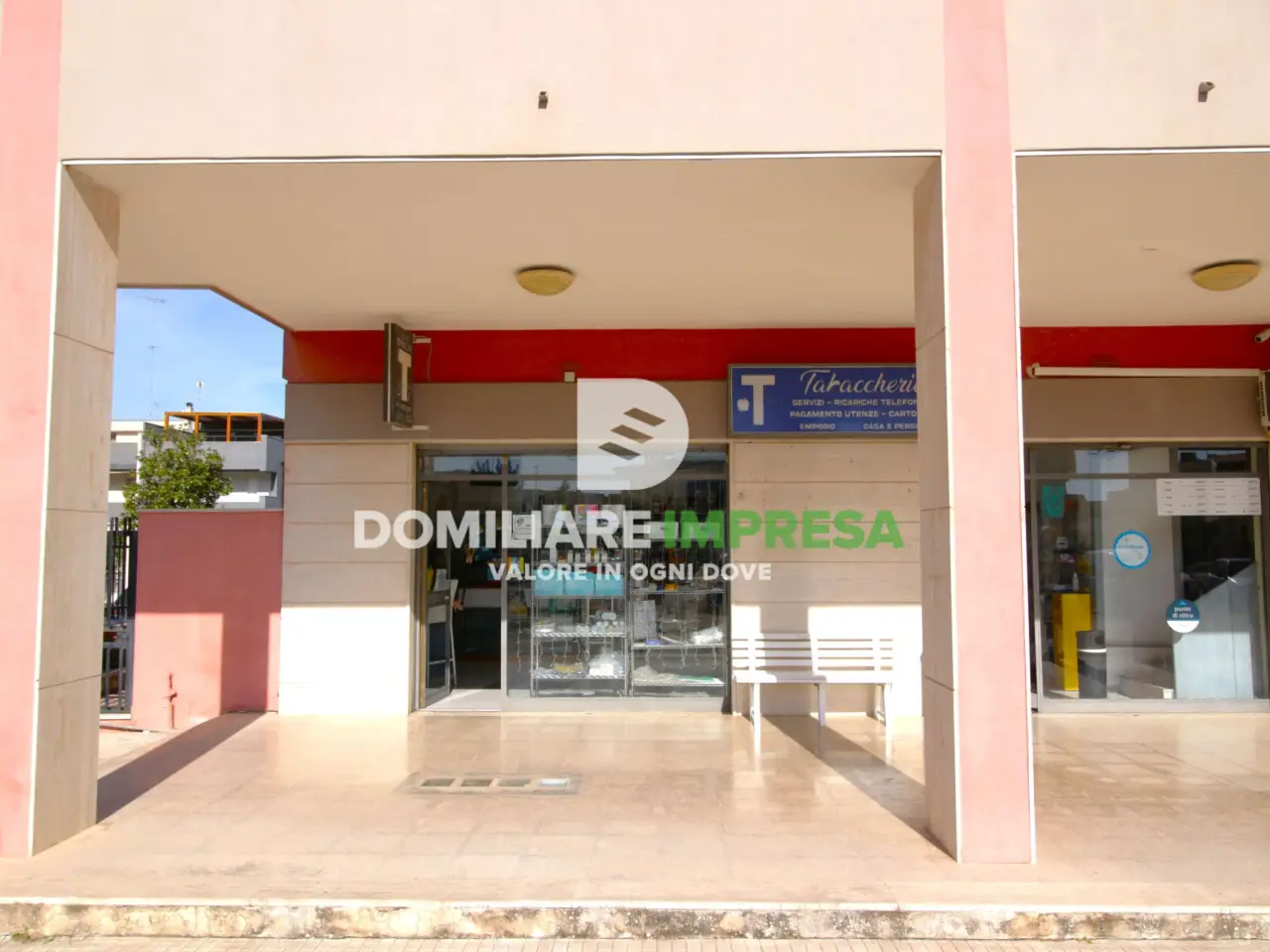 Locale commerciale in Via Vecchia San Pietro in Lama 59, Lecce, {3} - Foto 2