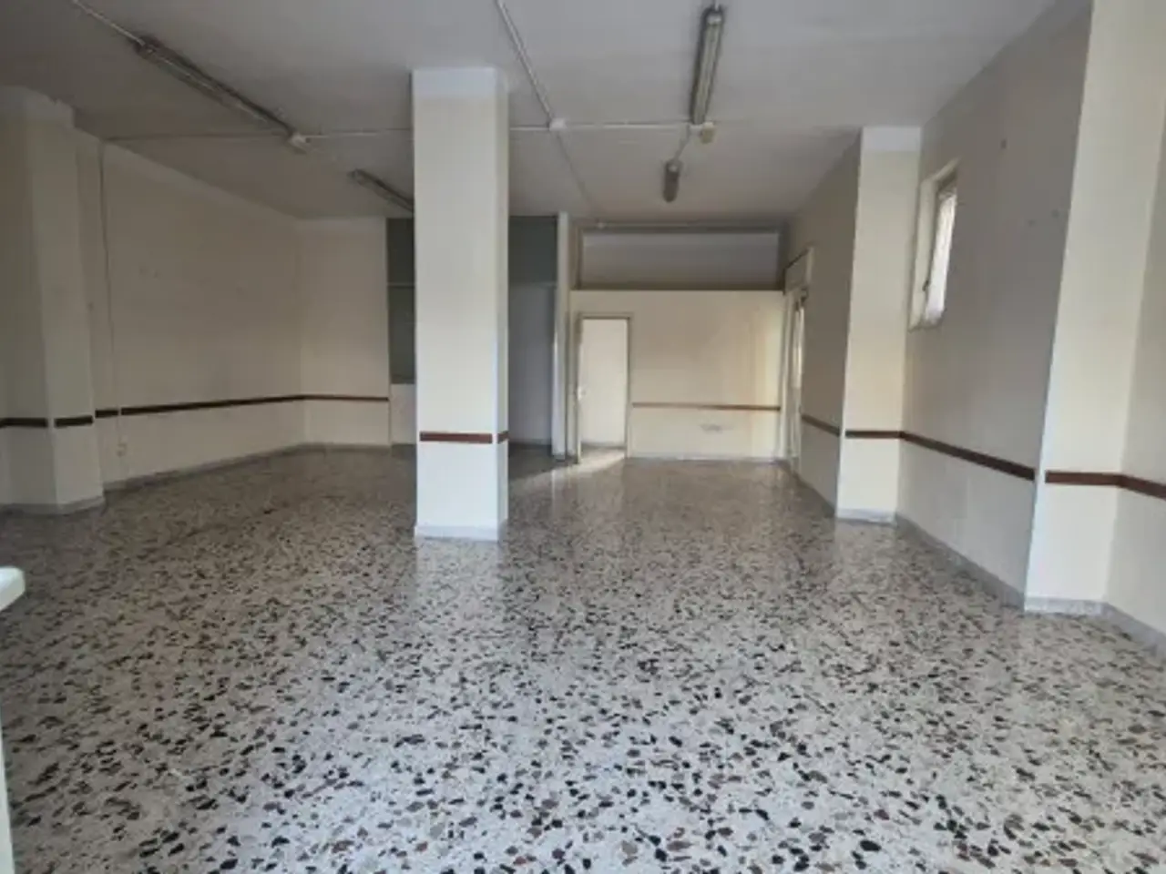 Negozio in Viale Dante Alighieri, Gragnano, {3} - Foto 2