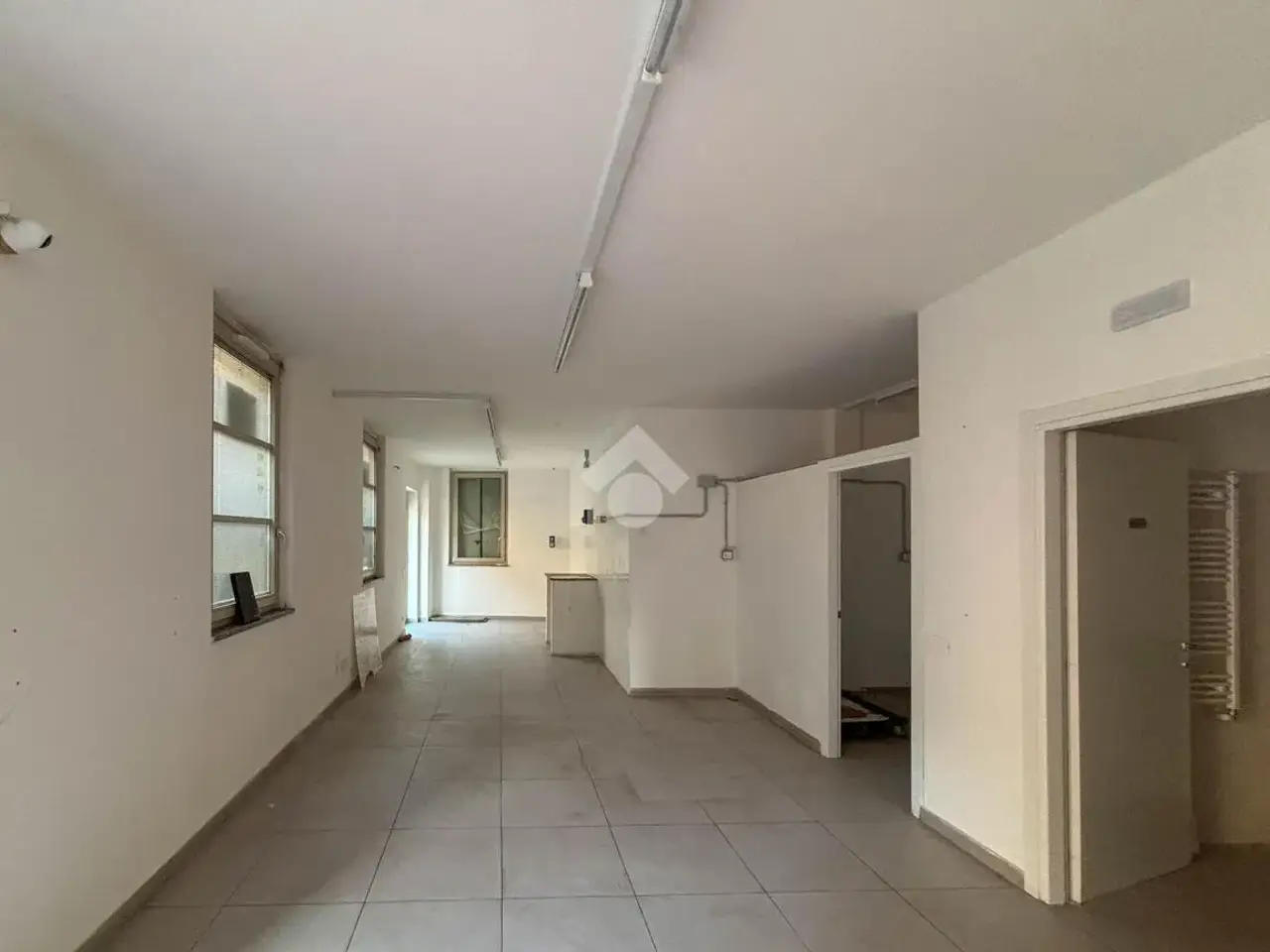 Ufficio in Via Vittorio Emanuele 1, Caponago, {3} - Foto 1