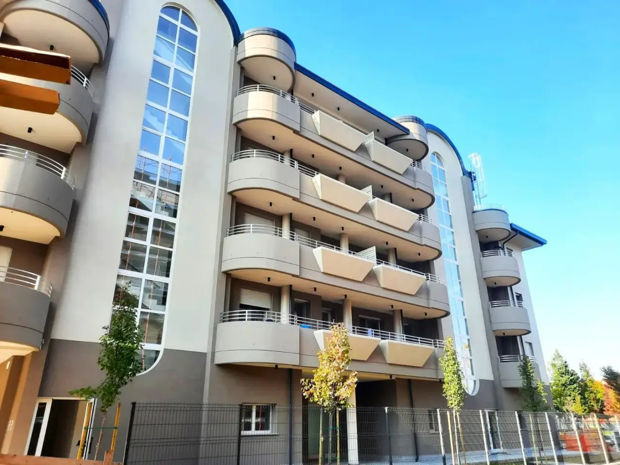 Negozio in Via Giacchetti 1, Gorla Minore, {3} - Foto 2