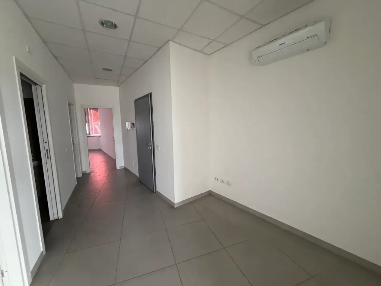 Ufficio in Zona Fiori  3, Terni, {3} - Foto 1