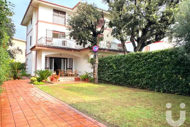 Villa in Via Gabicce Mare, Fiumicino - Foto 1