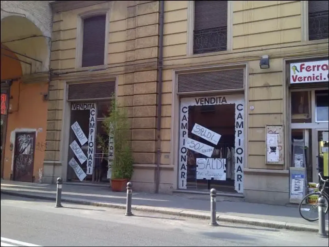 Negozio in Via Sant'Isaia 34a, Bologna, {3} - Foto 2