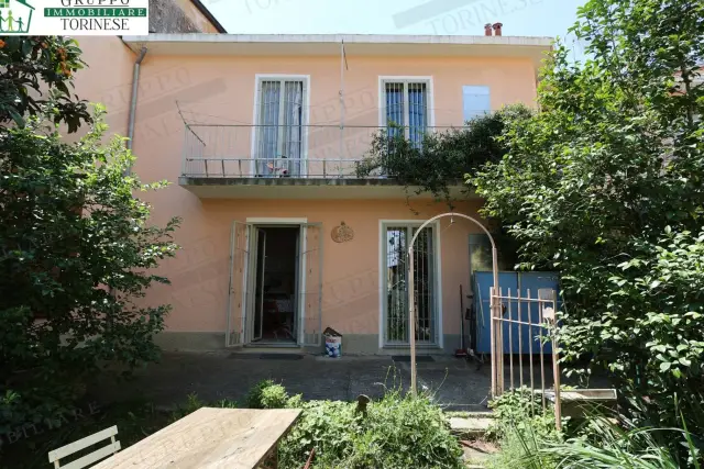 Villa in Via Generale Antonio Cantore 15, Collegno - Foto 1