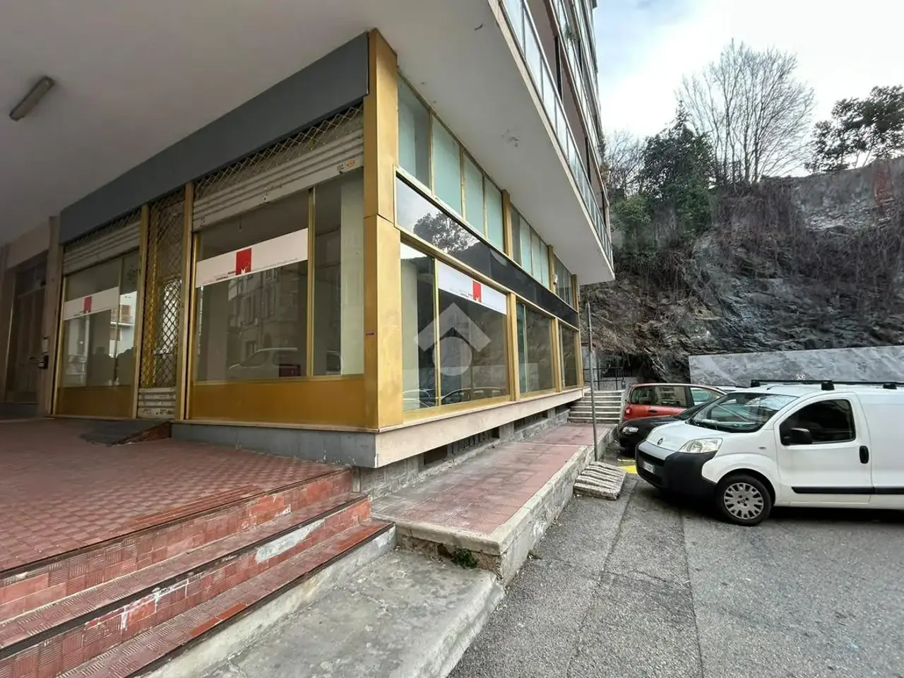 Negozio in Via Elio Guarnotta 20, Ivrea, {3} - Foto 1