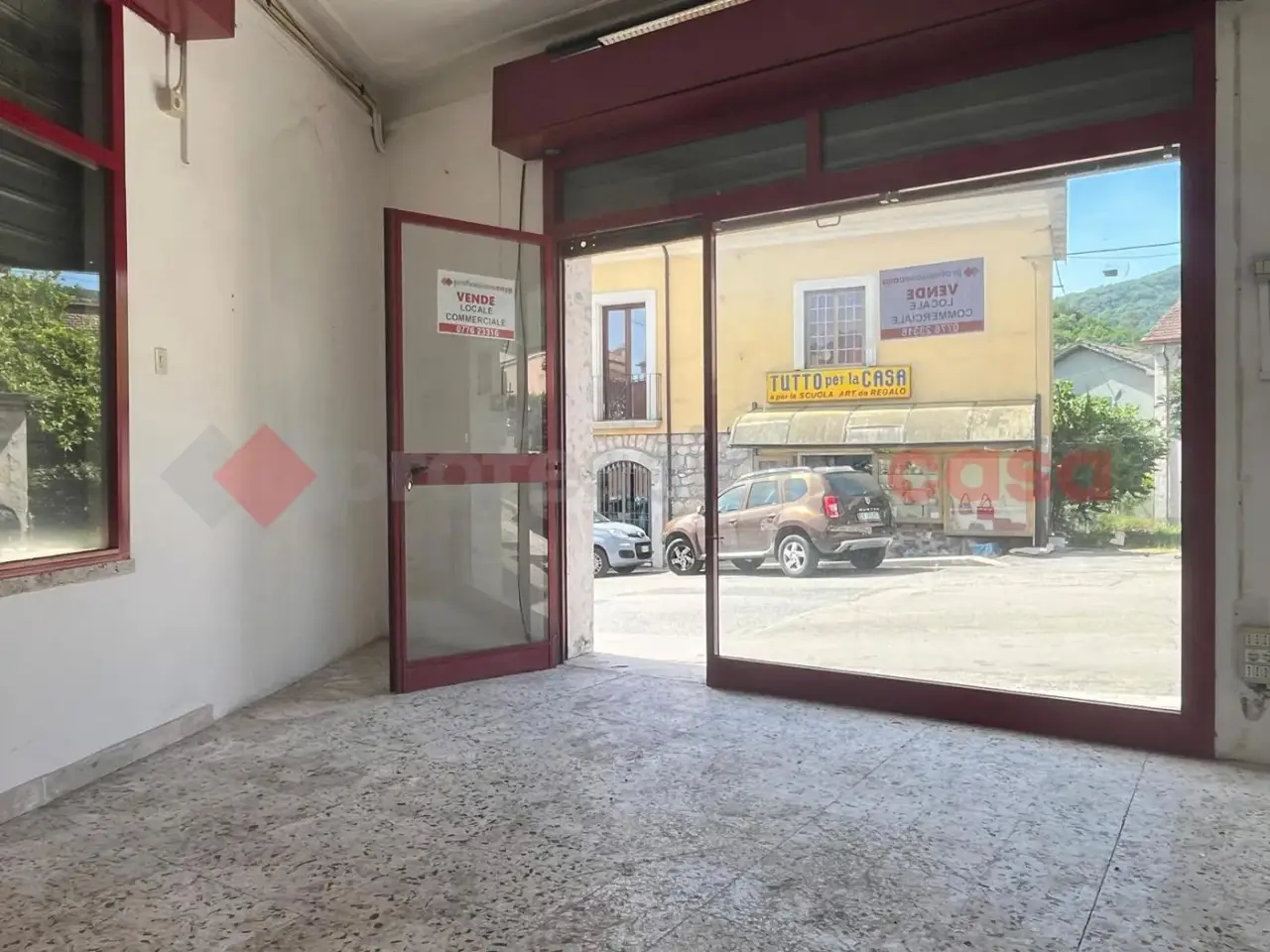 Negozio in Corso San Basilio 4, Cassino, {3} - Foto 1