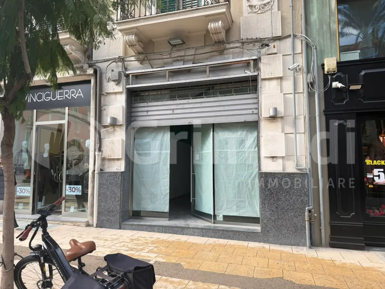 Negozio in Viale San Martino  Snc, Messina, {3} - Foto 1