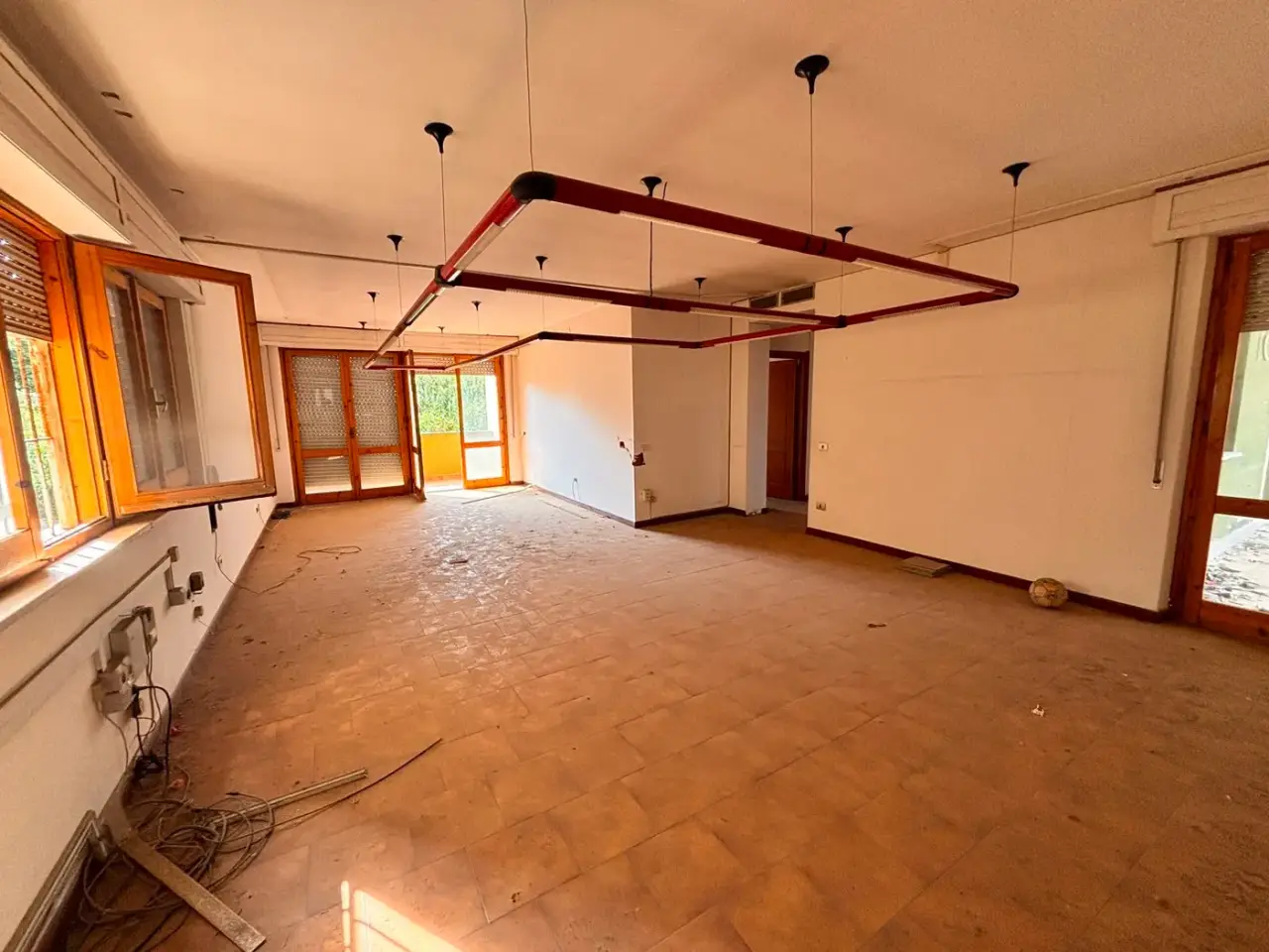 Ufficio in Viale Arsia  90, Carbonia, {3} - Foto 1