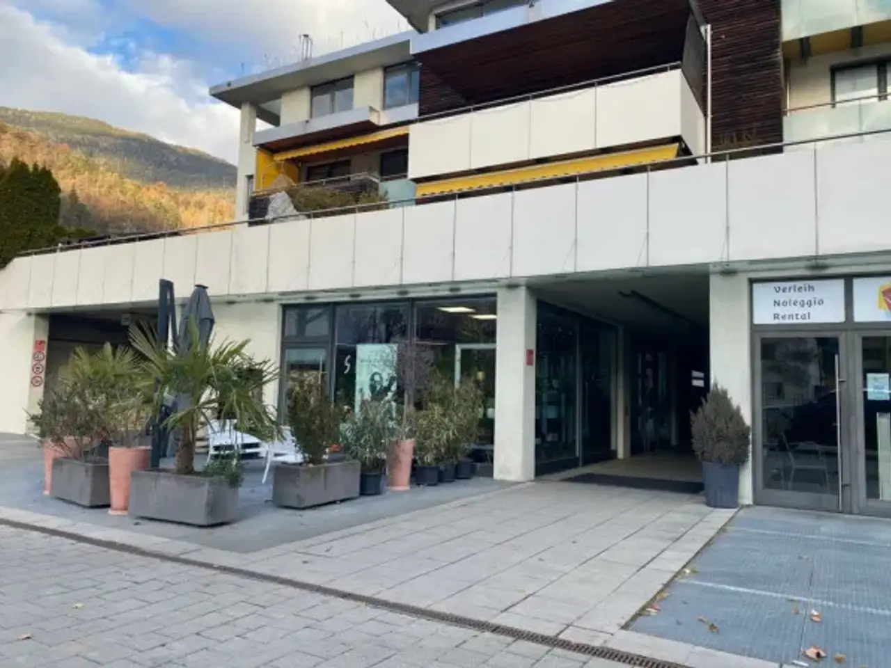 Negozio in Viale Mozart, Bressanone, {3} - Foto 1