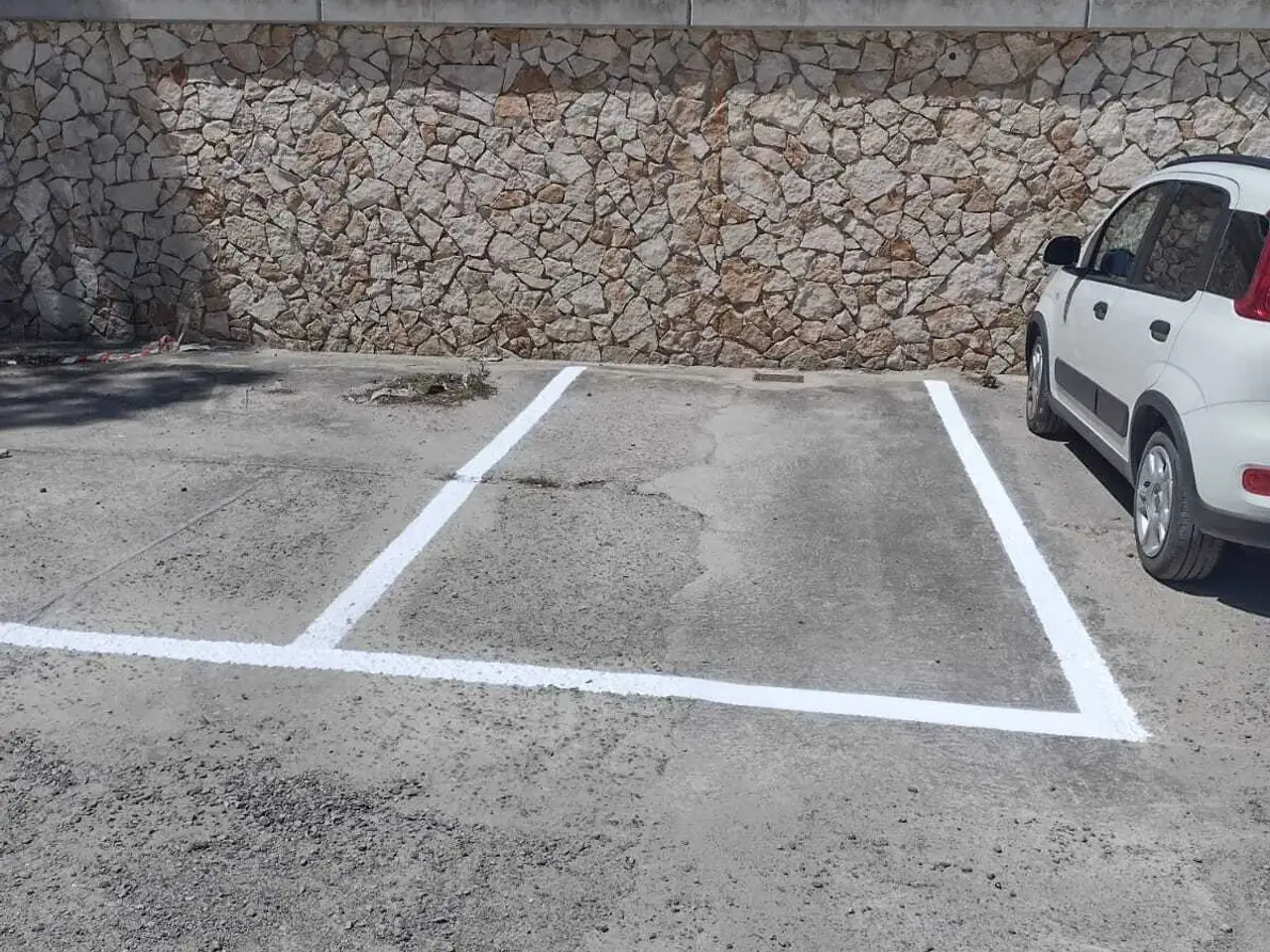 Parcheggio in , Cagliari, {3} - Foto 1