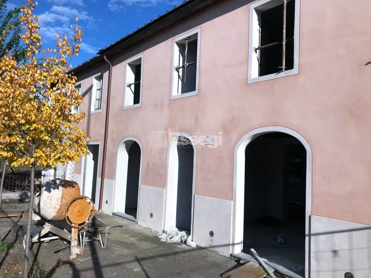 Palazzina commerciale in Via di Sant'Alessio, Lucca, {3} - Foto 2