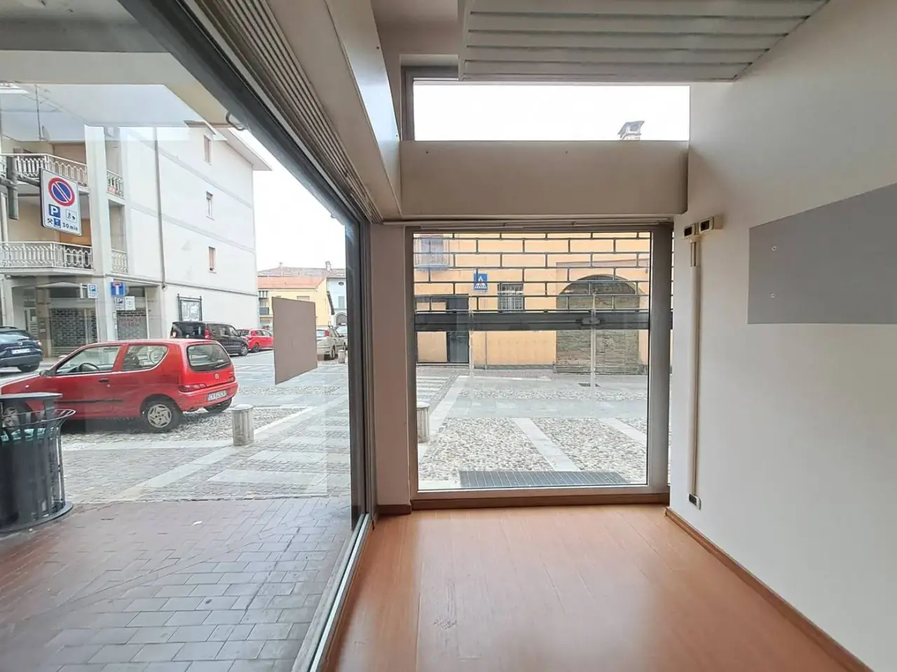 Ufficio in Via Jacopo da Trezzo, Trezzo Sull'Adda, {3} - Foto 1