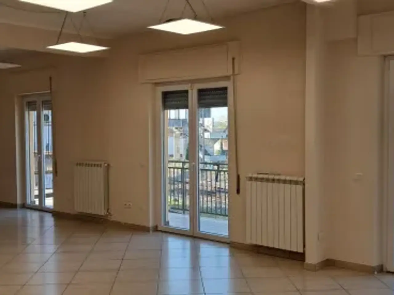 Ufficio in Via Giuseppe Verdi, Frosinone, {3} - Foto 1