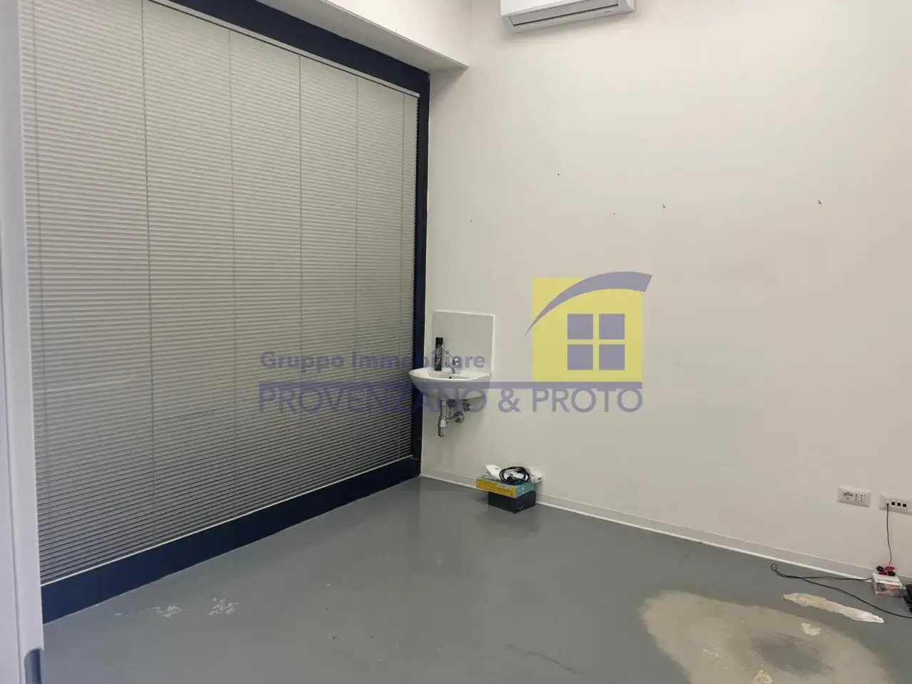 Ufficio in Via Ferrante Fornari, Brindisi, {3} - Foto 2