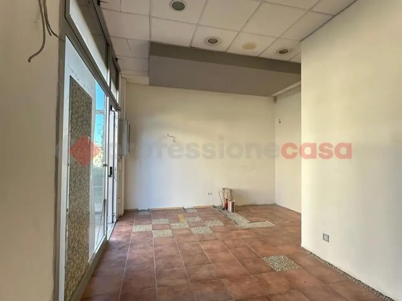 Laboratorio in , Arezzo, {3} - Foto 2