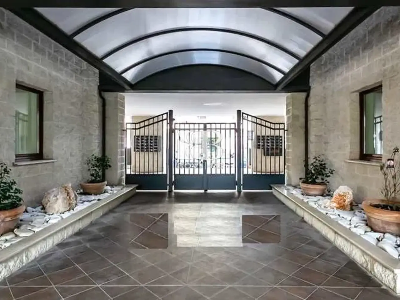 Negozio in  Via Villa di Faonte, Roma,Vigne Nuove,Casale nei , Roma, {3} - Foto 1