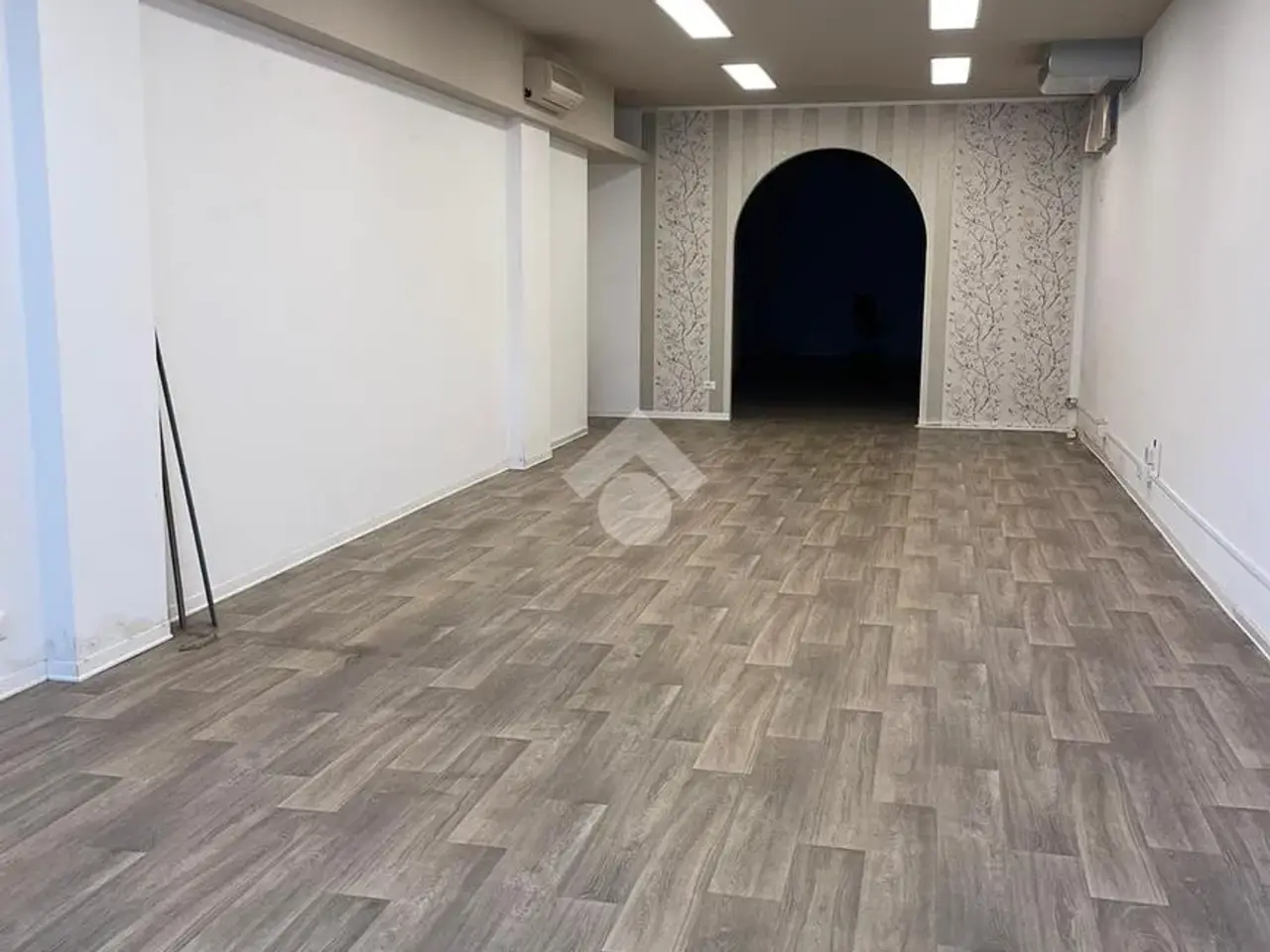 Magazzino in Via Consiglio dei Sessanta 29, San Marino, {3} - Foto 1