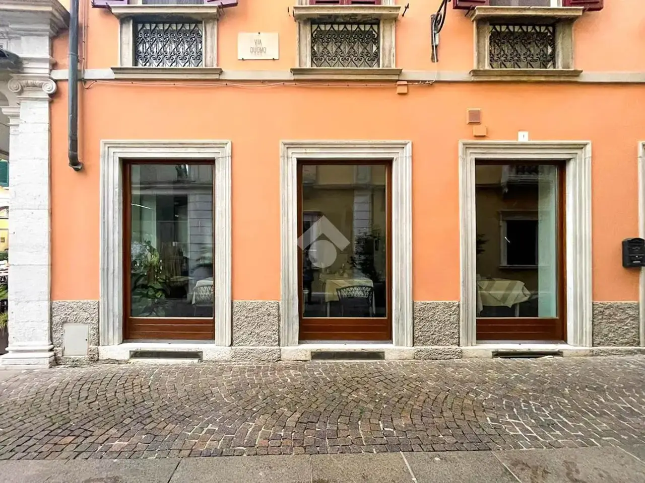 Negozio in Piazza della Vittoria 11, Salo', {3} - Foto 2