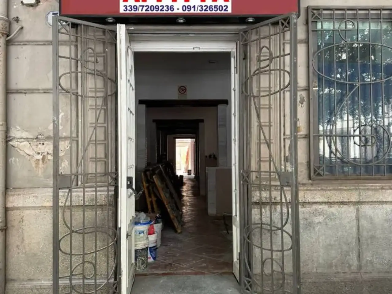Locale commerciale in Via Pignatelli Aragona, Palermo, {3} - Foto 1