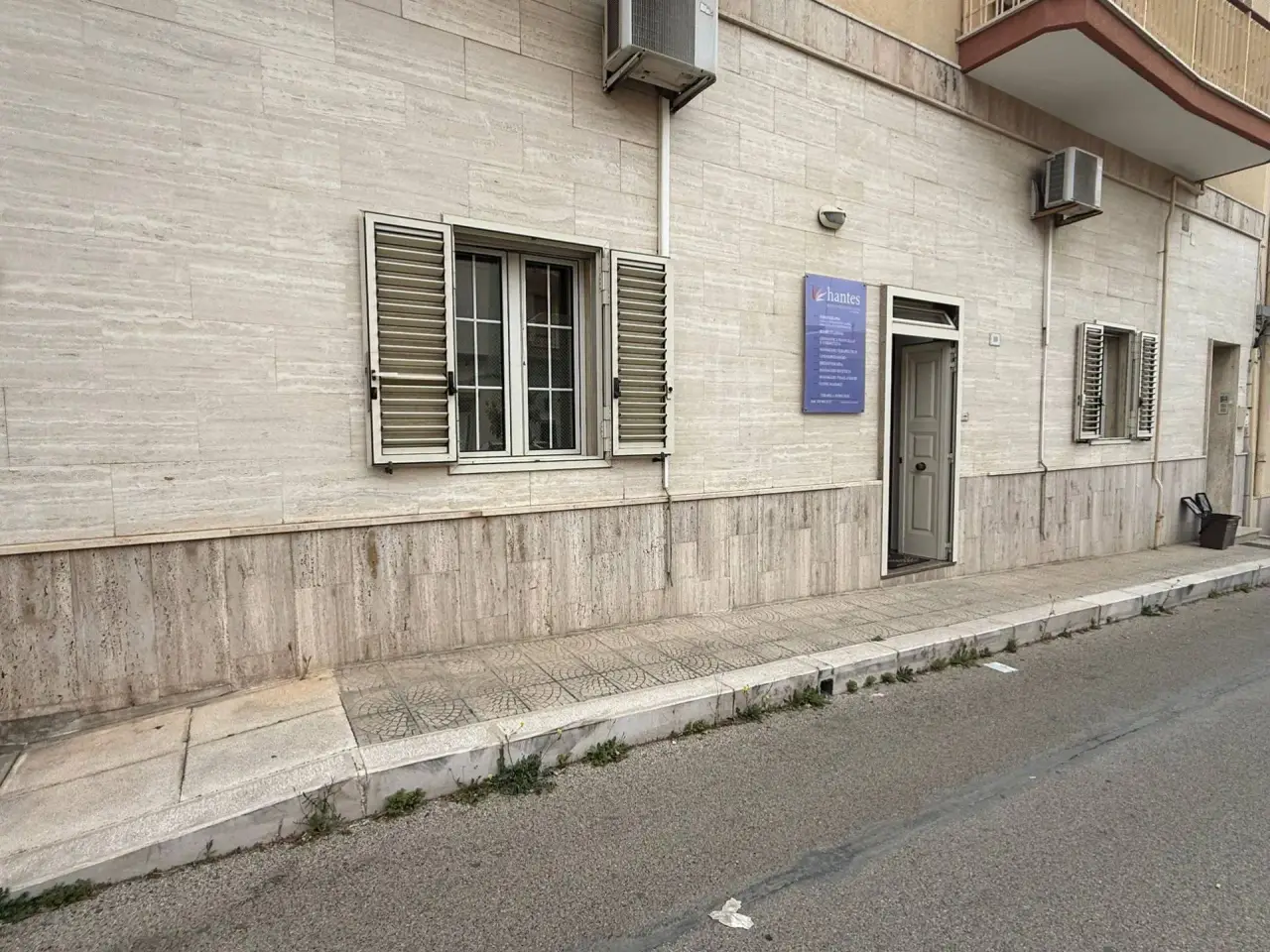 Negozio in Piazza Broia 10, Massafra, {3} - Foto 1