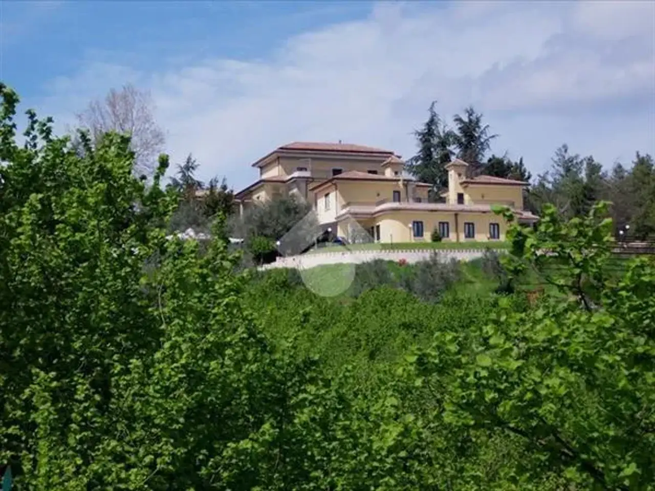 Palazzina commerciale in Via San Sebastiano 32, Capriglia Irpina, {3} - Foto 1
