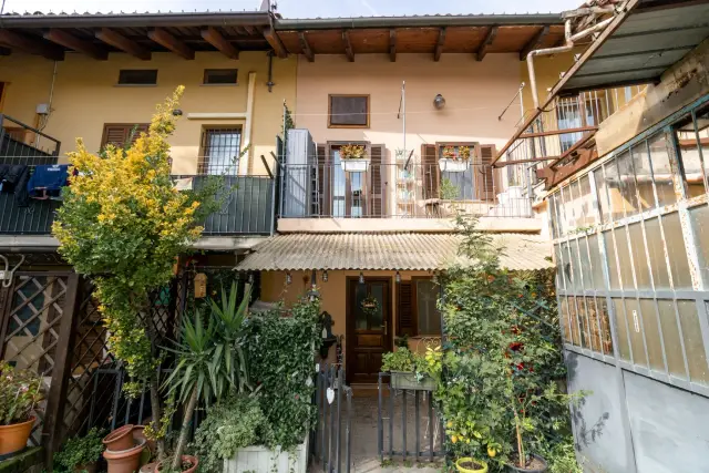 2-room flat in Vicolo Paglierino 6, Avigliana - Photo 1