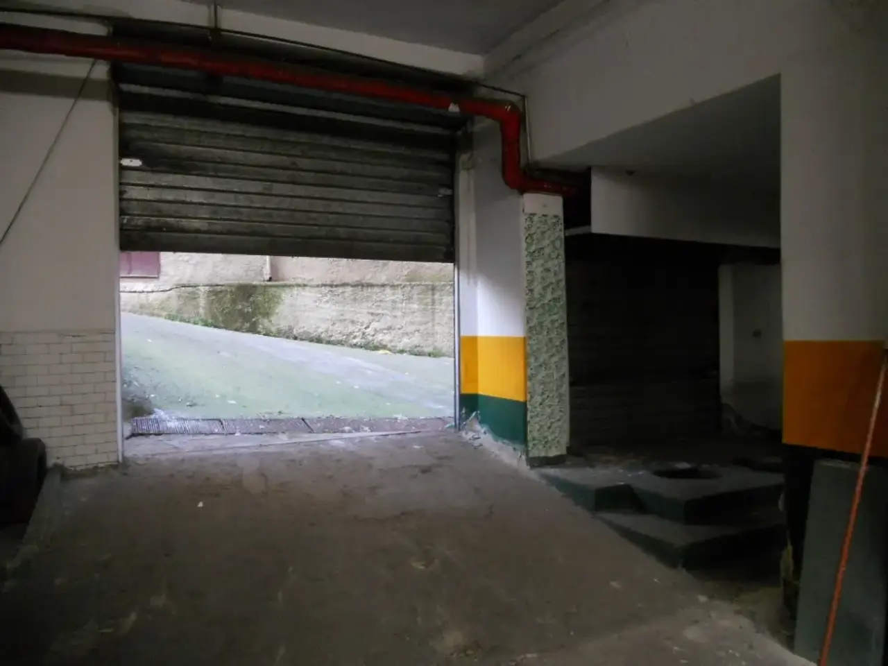 Officina in Piazza Borelli, Lamezia Terme, {3} - Foto 1