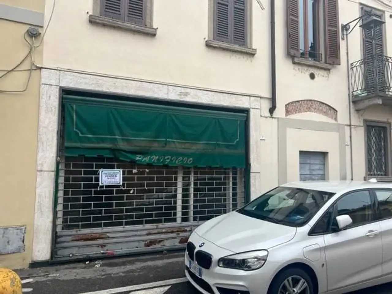 Locale commerciale in Via Antonio Motta, Vaprio D'Adda, {3} - Foto 1