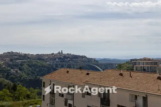 4-room flat in Via Giovanni Patari 9, Catanzaro - Photo 1