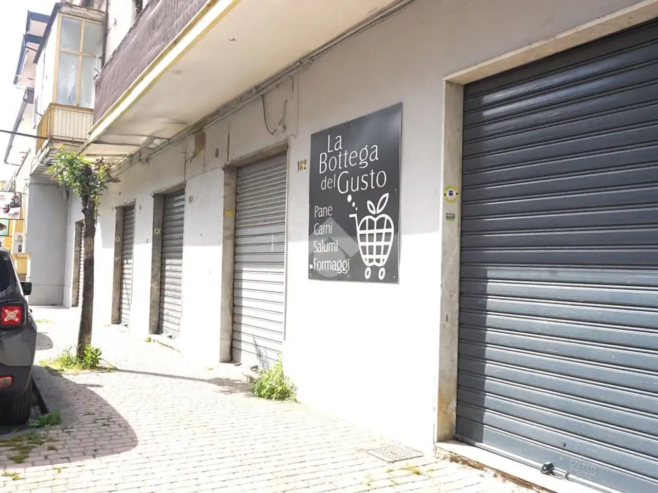 Negozio in Via Belvedere 180, Battipaglia, {3} - Foto 1