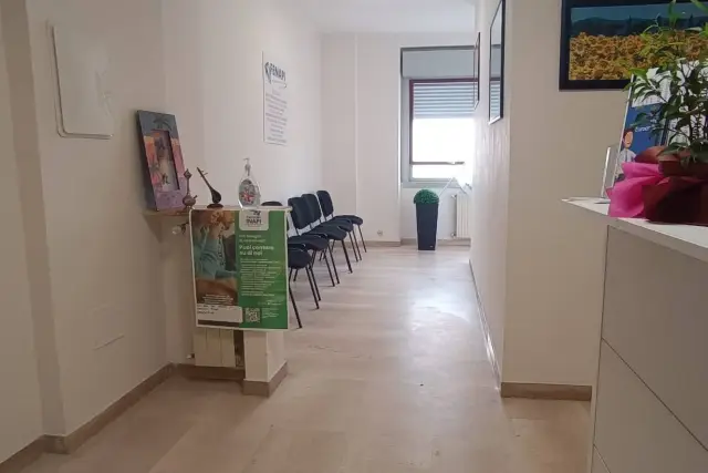 Ufficio condiviso in Via Eroi del Lavoro, Latina - Foto 1