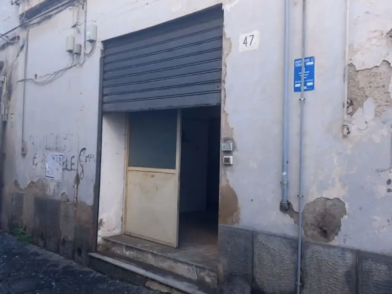 Negozio in Salita dei Principi 47, Napoli, {3} - Foto 2