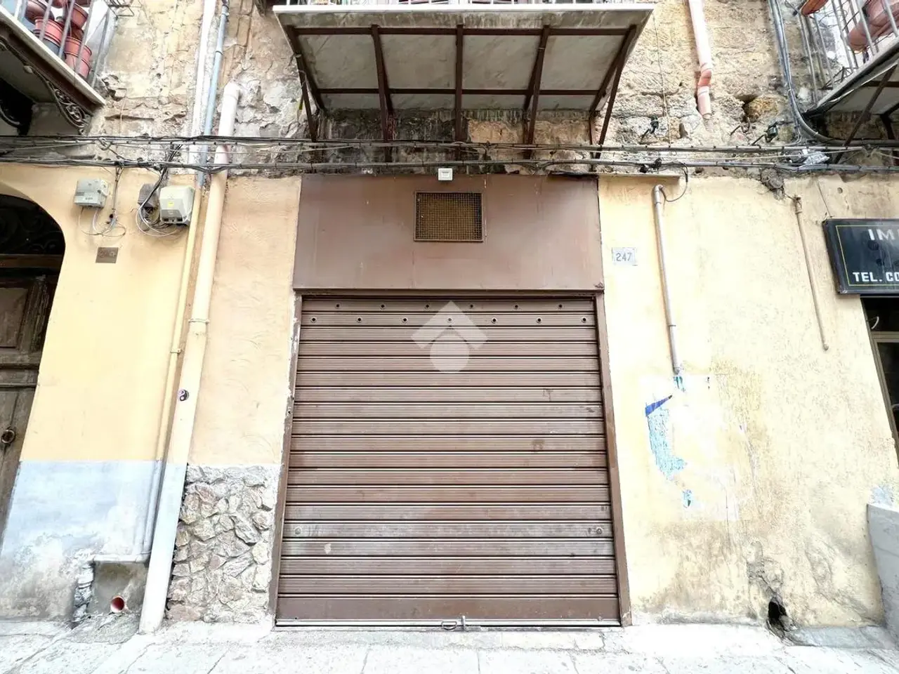 Magazzino in Via Porta di Castro 247, Palermo, {3} - Foto 1