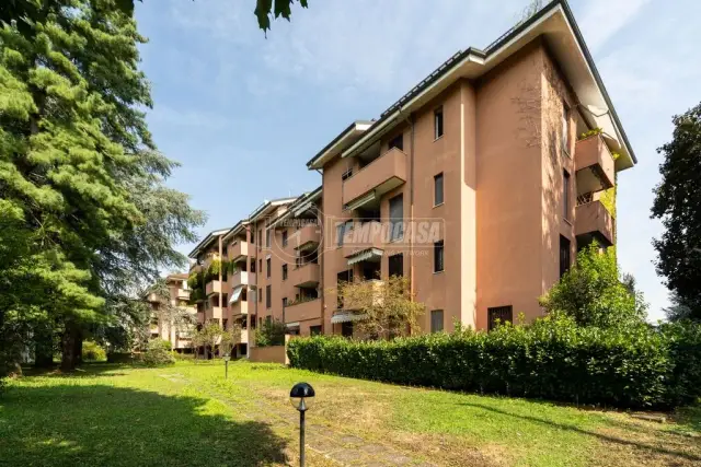 3-room flat in Via Dante Alighieri, Villasanta - Photo 1