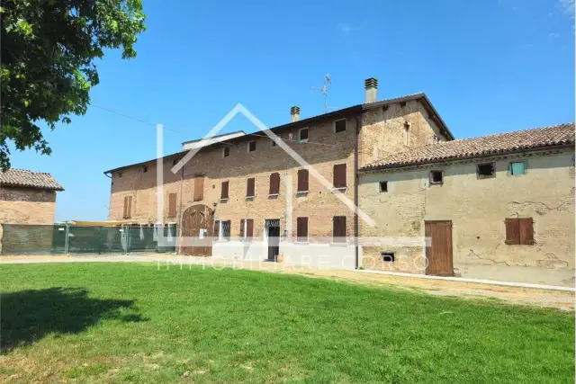 Villa in Via Spagnoli, 3, Correggio - Foto 1